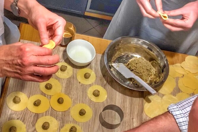 Eat Like a Local - Tips for Your Culinary Journey