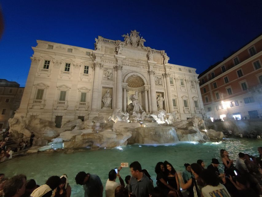 Elegant Rome by Night Tour and Dinner in a Local Restaurant - Itinerary