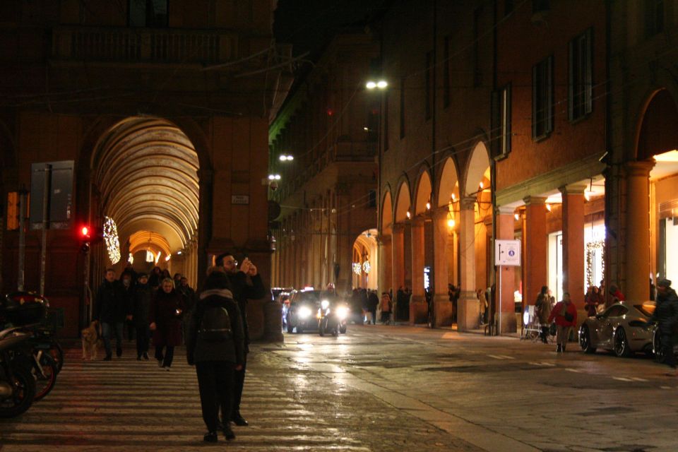 Enjoy Bologna: The Learned, The Fat, The Red ♡ - Iconic Landmarks