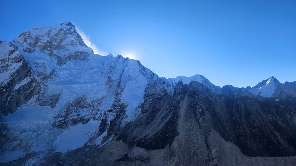 Everest Base Camp: Luxury Heli Trek 9 Days - Accommodations and Amenities