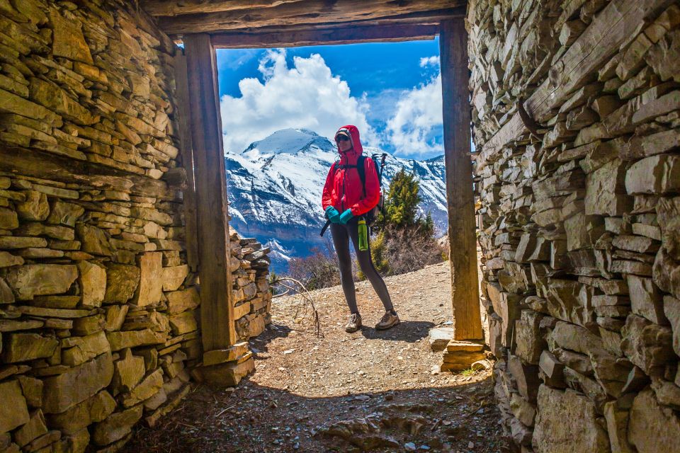 Everest Base Camp Luxury Trek - Amenities and Services