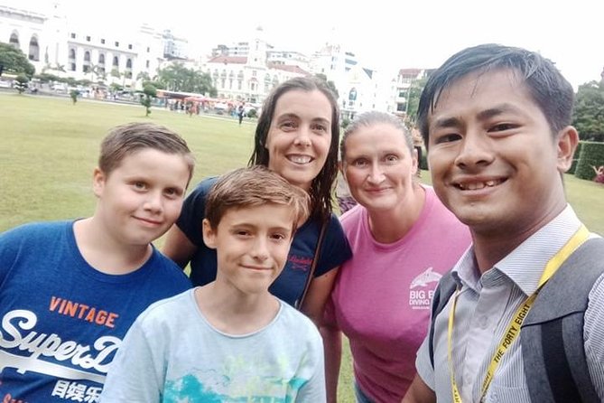 Explore Yangon on Foot (2hours) - Cultural Experiences