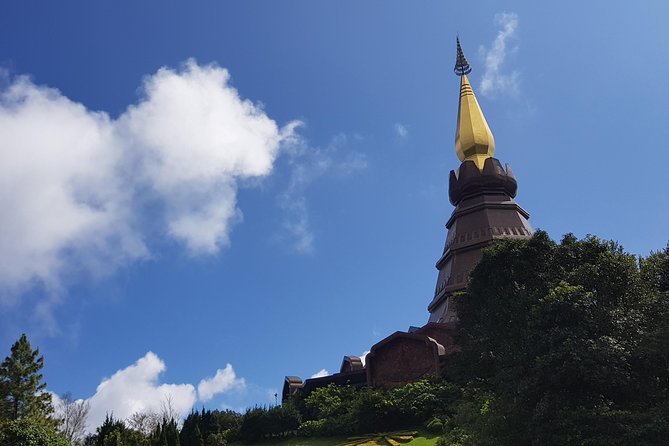 Fantastic! Famous Doi Inthanon National Park Tour With 2hr Trekking - Important Information for Travelers