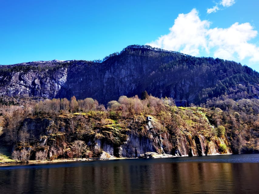 Flexible Tour to Modalen Castle Hesjedalsfossen Can Hiking - Tour Guide Services