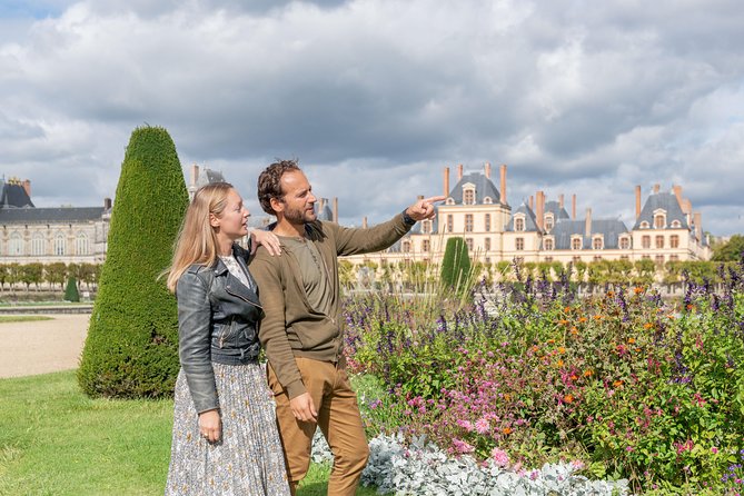 Fontainebleau and Vaux Le Vicomte Chateaux Day Trip From Paris - Discovering Château De Fontainebleau