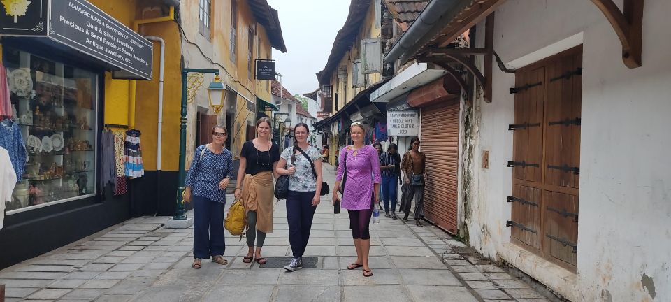 Fort Kochi & Kumbalangi/ Kadamakudy Cycling Tour (Full Day) - Historical Sites