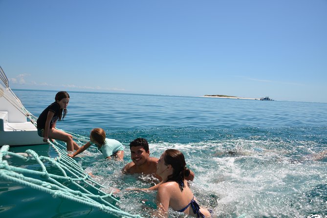 Fraser Island & Dolphin Sailing Adventure - Onboard Amenities