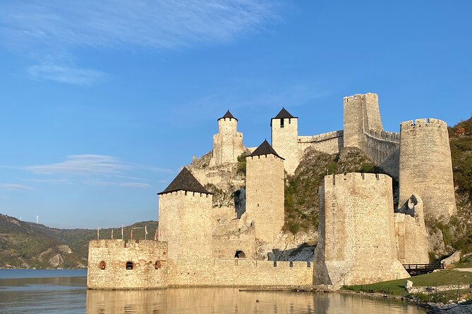 From Belgrade: Golubac Fortress & 1h Iron Gate Speed Boat Ride - Itinerary Overview
