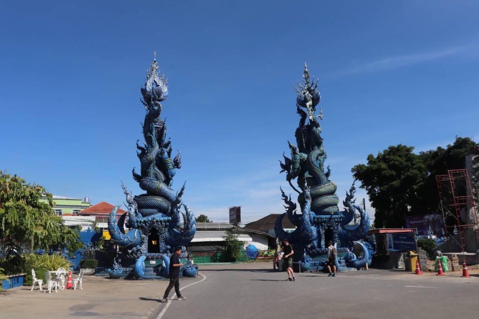 From Chiang Mai: Chiang Rai White & Blue Temple, Black House - Blue Temple (Wat Rong Suea Ten)