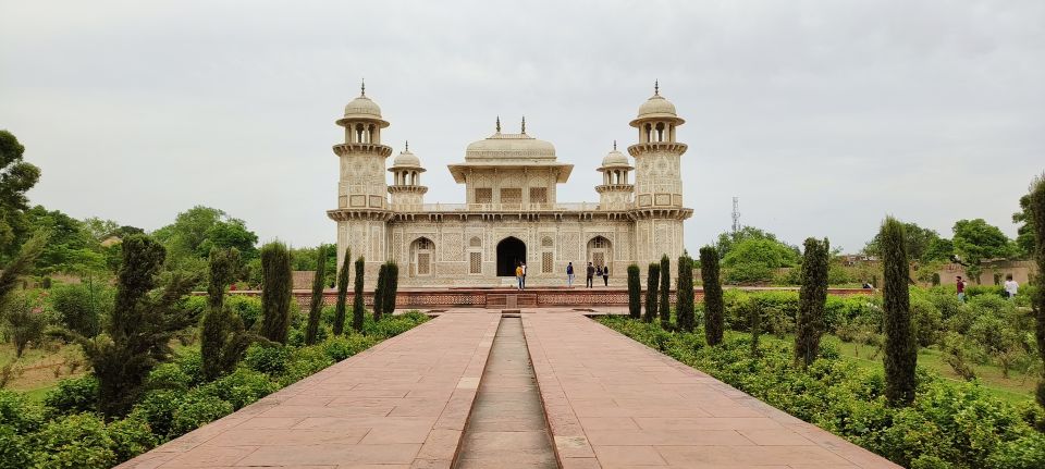 From Delhi : Taj Mahal and Agra Fort Tour By Private Car - Key Attractions