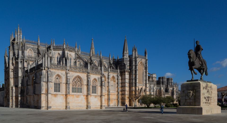 From Lisbon: Fatima, Nazare, Obidos & Batalha Full Day Tour - Batalha Monastery