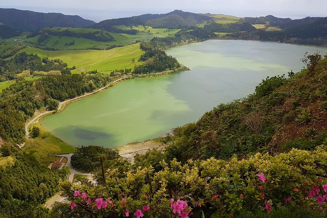 Full-Day Furnas Tour: Lake, Fumaroles and Thermal Pools 4x4 - What to Expect