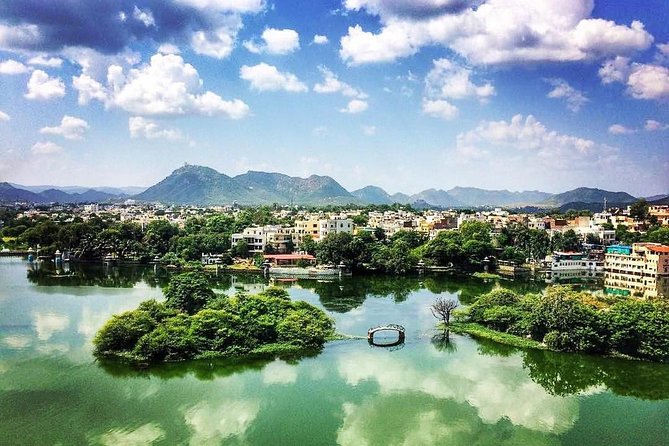 Full-Day Private Udaipur Local Sightseeing With Optional Guide - Tour Guide Options