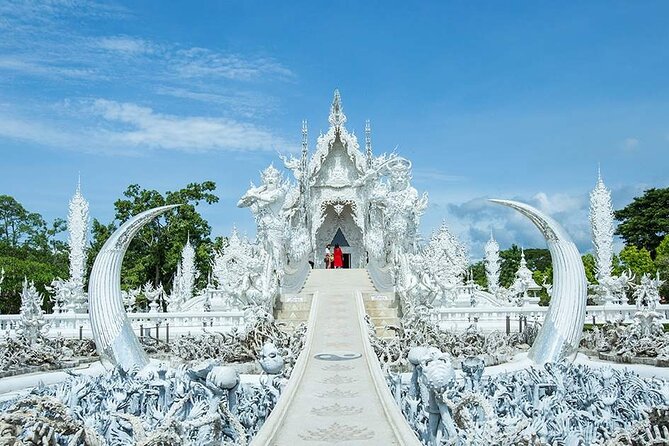 Full Day Tour in Chiang Rai White Temple and Golden Triangle - Meeting and Pickup Details