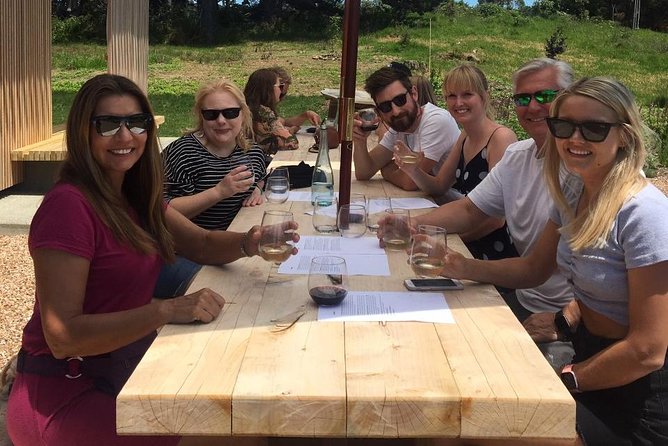 Full-Day Tour of Waiheke Island With Wine Tastings - Guest Reviews and Experiences