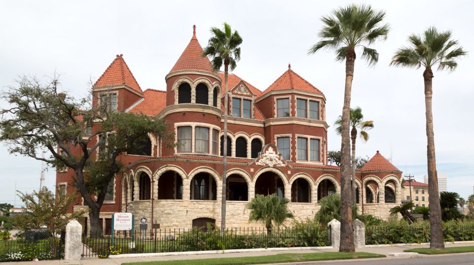 Galveston: Historic Galveston Ghost Tour - Architectural Mansions and Historic Cemeteries