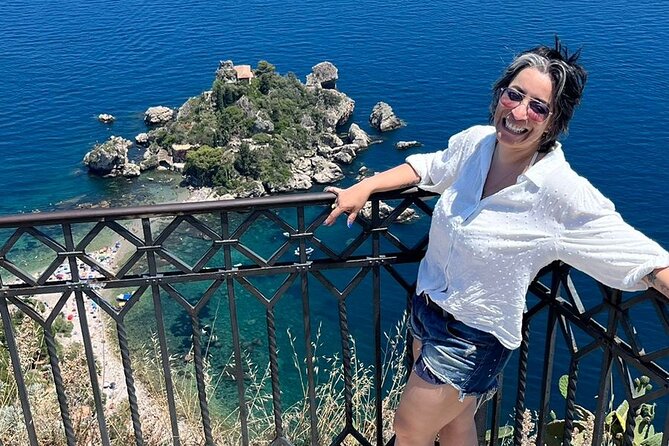 Giardini Naxos, Taormina and Castelmola Daily Tour From Catania - Group Size and Accessibility