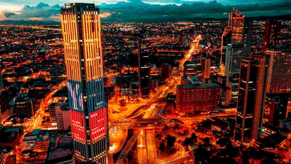 Go up to the Iconic Viewpoint of Bogotá at Night - Local Desserts and Drinks
