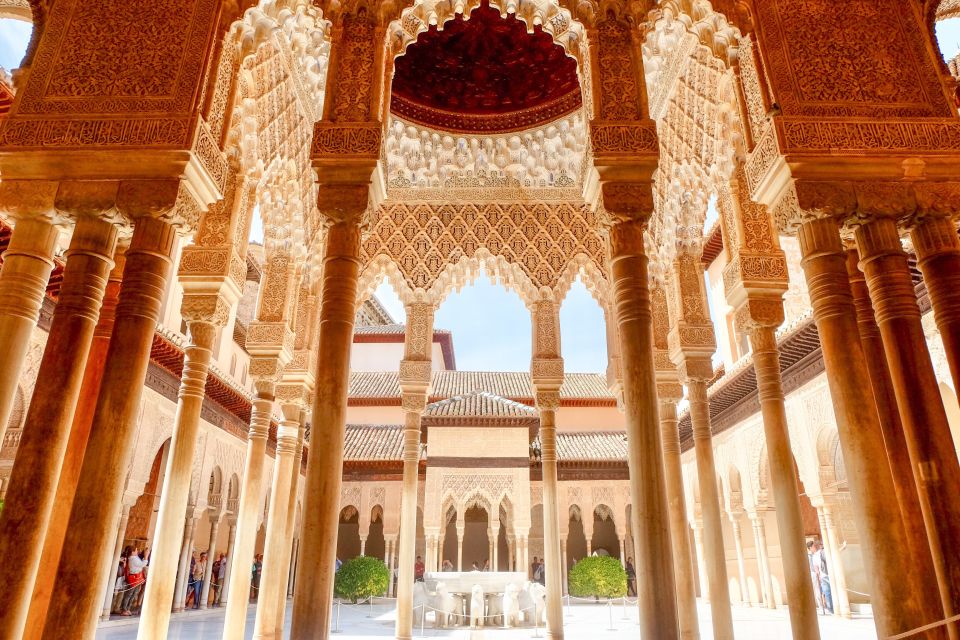 Granada: Alhambra and Nasrid Palaces Small Guided Tour - Important Information for Participants