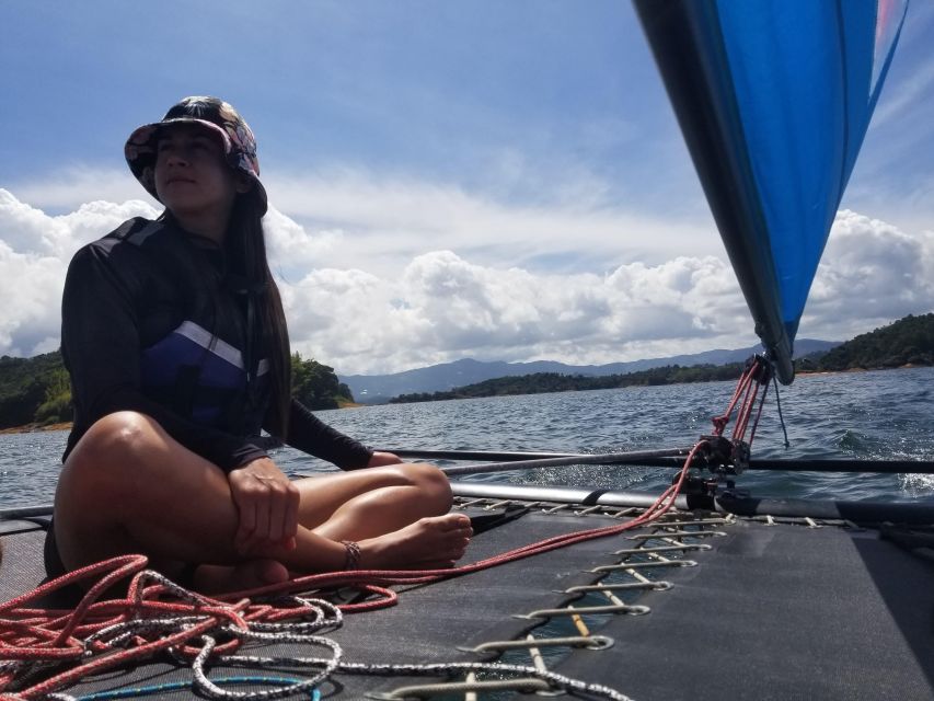 Guatape Antioquia: Discover Guatape Antioquia in a Sailboat - Meeting Point and Departure