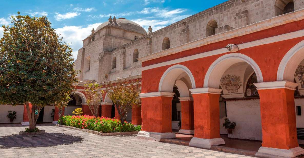 Guided Tour of Arequipa and the Santa Catalina Monastery - Tour Language and Guide