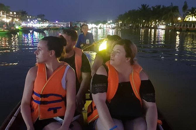 Guided Tour to Visit Hoi An Ancient City, Sampan Boat Ride,Night Market,Lanterns - Accessibility Features