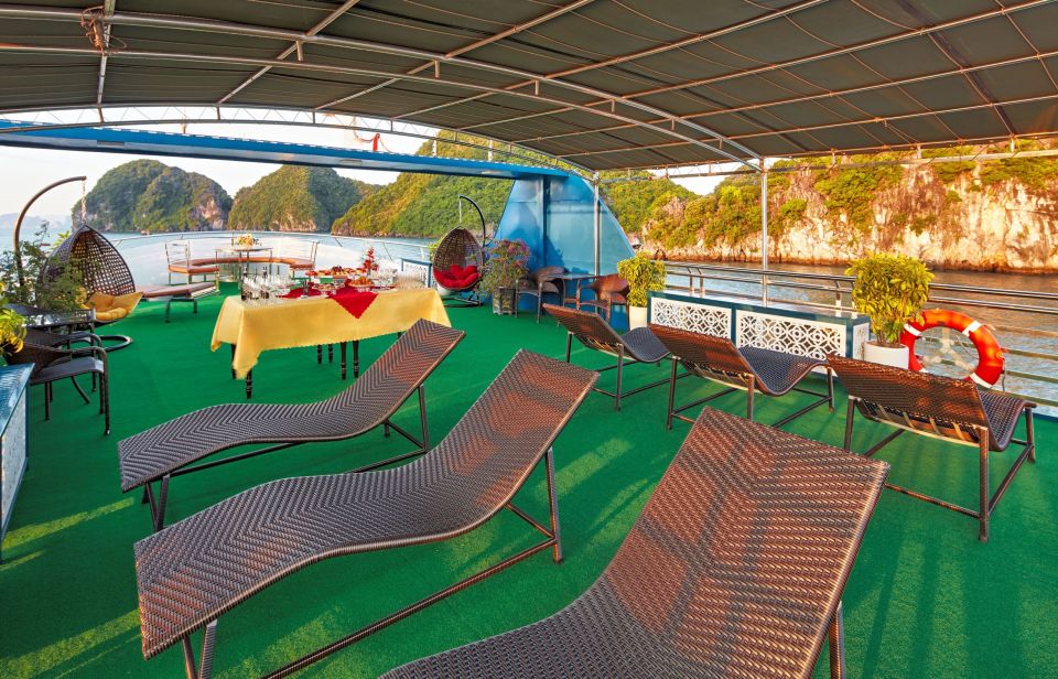 Ha Long 1 Day: 5 Star Cruise - Buffet Lunch - Free Red Wine - Participant Experience