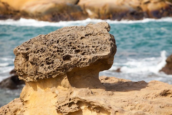 Half Day Private Tour to Yangmingshan National Park and Yehliu Geopark - Pickup Details