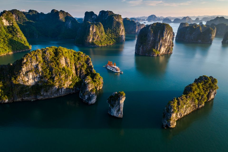 Halong Bay: 3D2N Explorer With Emperor Cruise Legacy Halong - Day 2 Activities