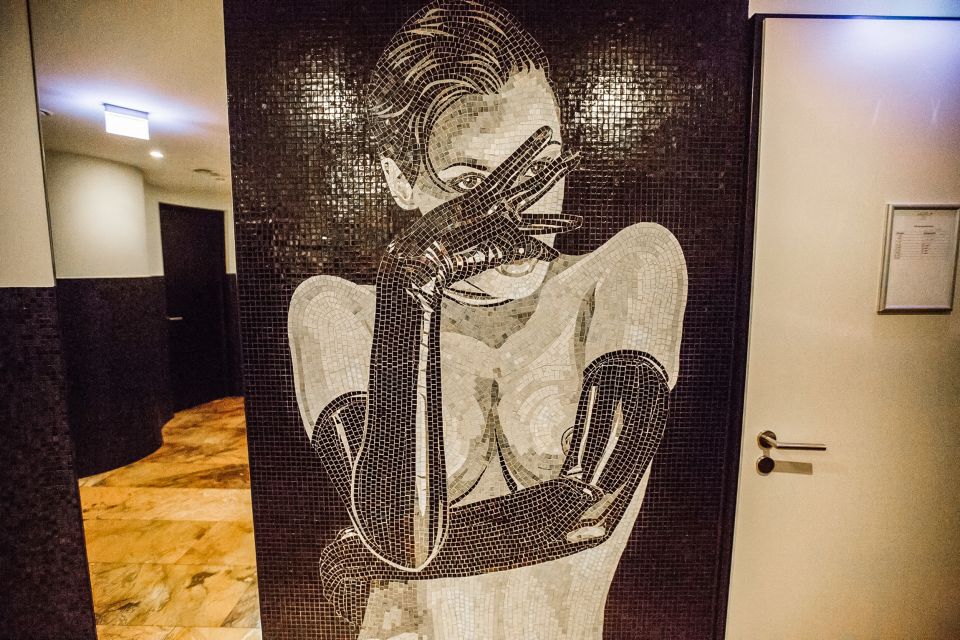 Hamburg: Sex and Crime in St. Pauli Tour for Ages 18+ - Participant Information