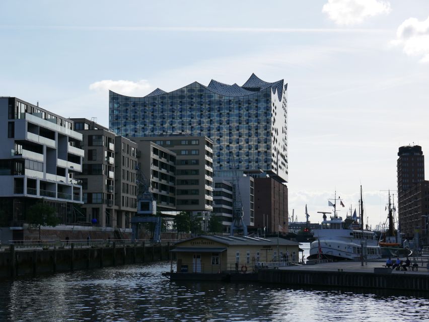 Hamburg: Speicherstadt & HafenCity Tour - Meeting Point Details