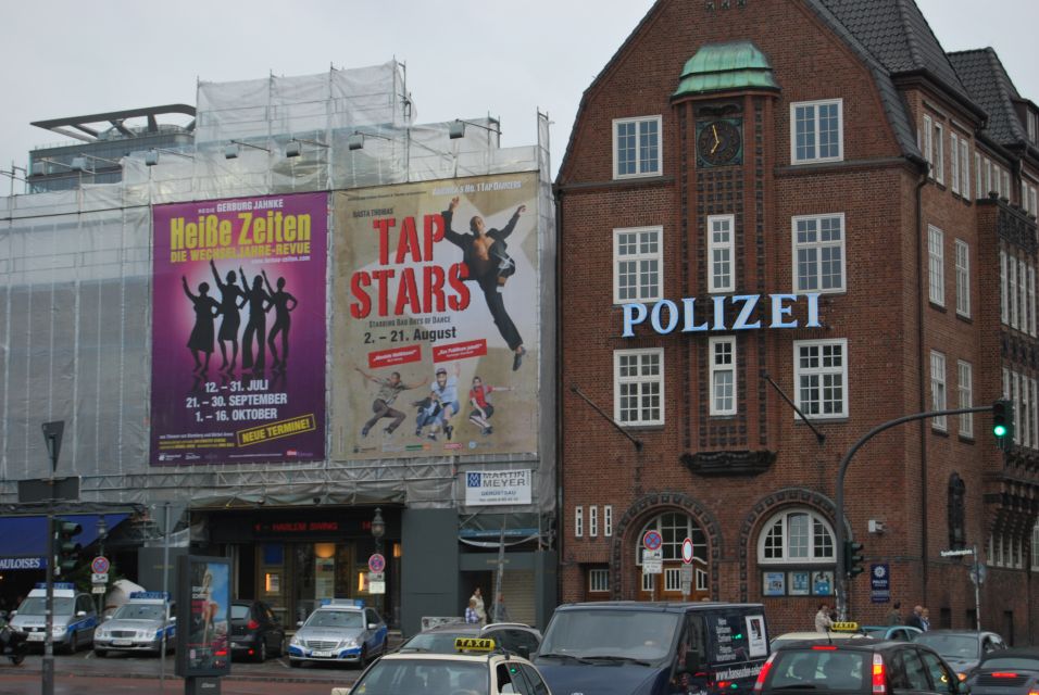 Hamburg: Walking Tour for School Groups - Hamburgs Altstadt