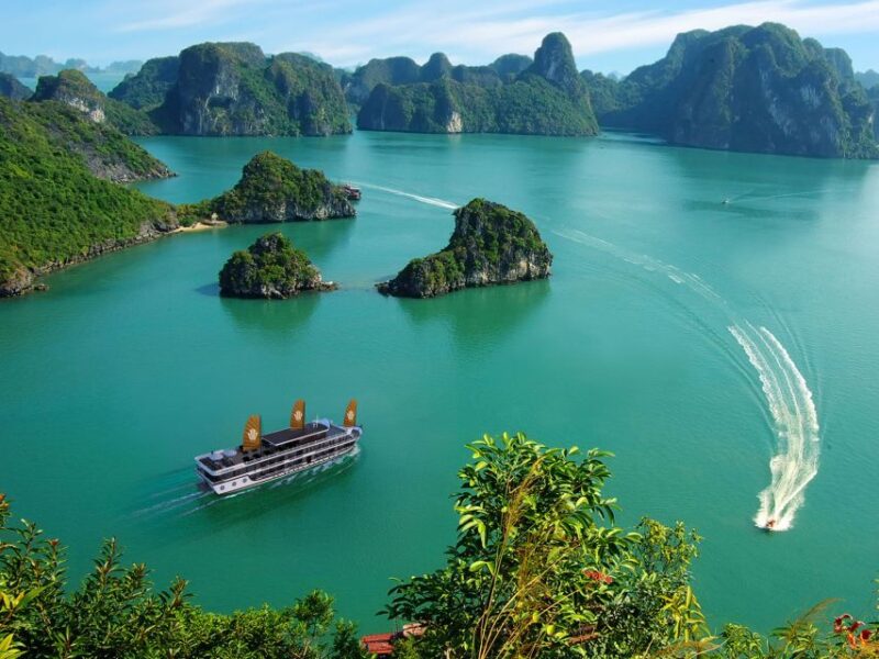 Hanoi: 2-Night Luxury Halong Bay Cruise - Day 2 Activities