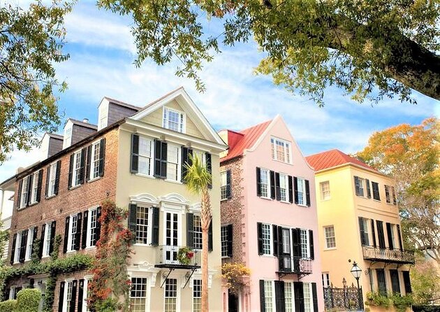 Historic Charleston Walking Tour: Rainbow Row, Churches, and More - Charlestons Rich History