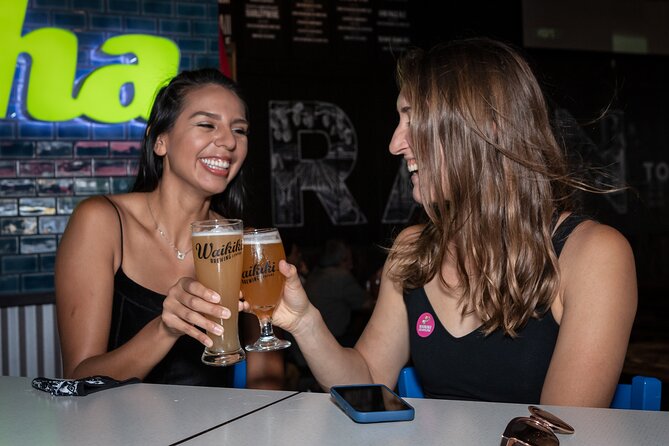 History Tour Pub Crawl in Waikiki - Unique Bar Experiences