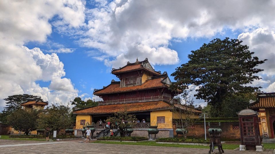 Hue Imperial City Tour From Chan May Port - Local Dining Experience