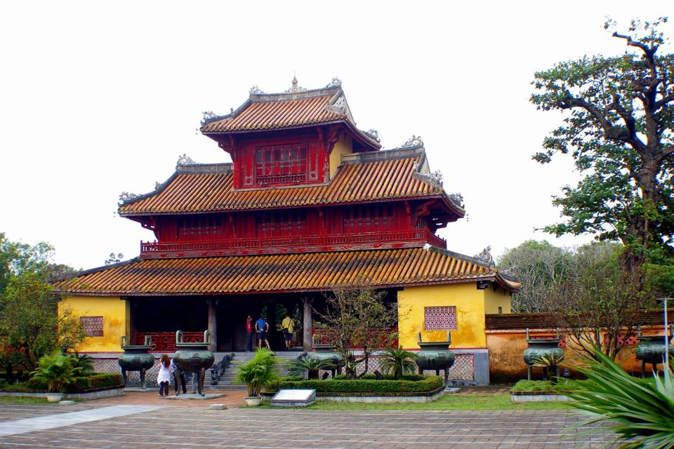 Hue: Royal Tombs and Thien Mu Pagoda Private Guided Tour - Inclusions and Exclusions