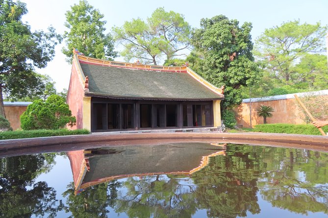 Hue Royal Tombs Tour- Private Tour - Operating Hours and Availability