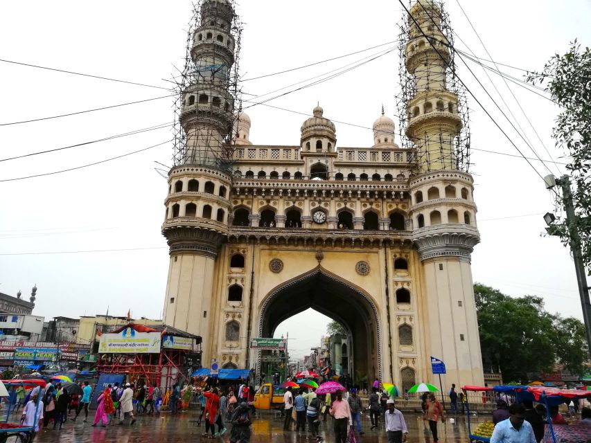 Hyderabad: Heritage Walking Tour of Old City and Charminar - Experience With the Guide