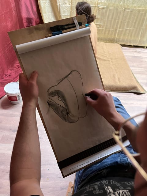 Innsbruck: Figure Drawing / Nude Drawing - What to Expect During the Session