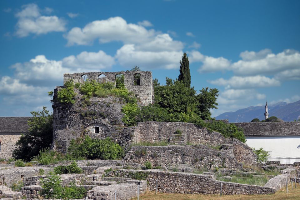 Ioannina: Castle Culture Walking Tour