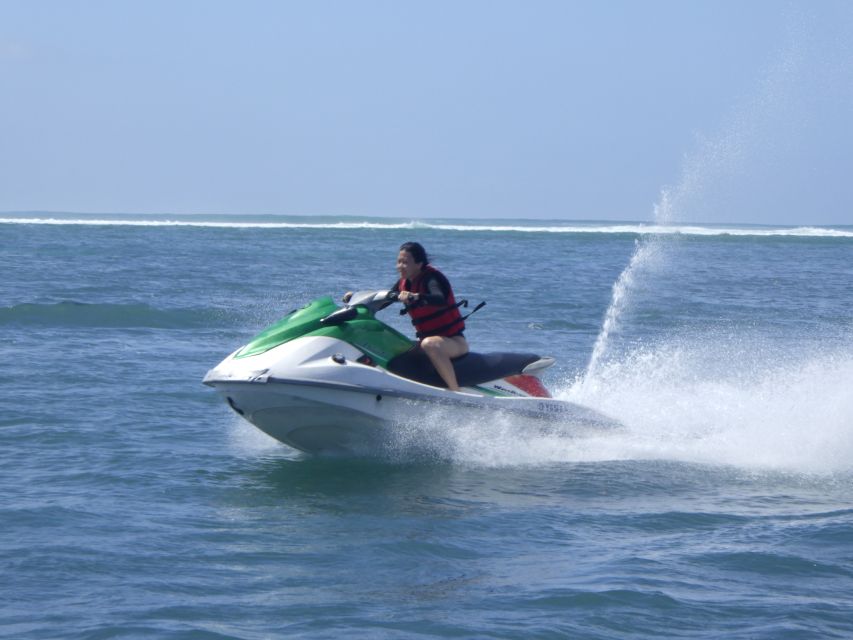 Jet Ski and Sea Walker - Feeding Tropical Fish