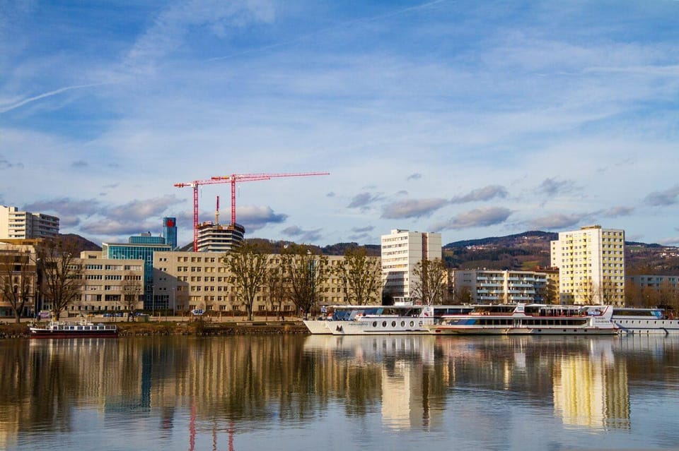 Joyful Family Walking Tour in Linz - Cultural Exploration