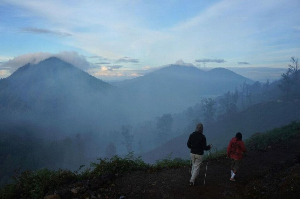 Kawah Ijen Tour From Banyuwangi Escape From the Crowd - Visiting Sulfur Miner Barracks