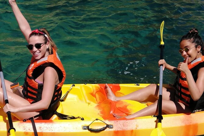Kayak Adventure Through the Ponta Da Piedade Caves in Lagos - Group Size and Accessibility