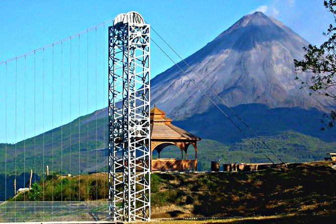La Fortuna Waterfall, Hanging Bridges, Arenal Volcano Combo Tour - Meeting and Pickup Details