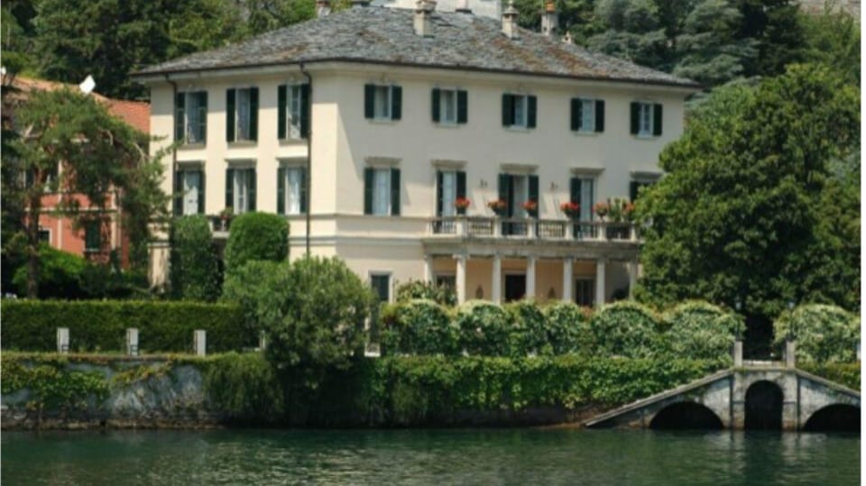 Lake Como: 4 Hours Private Boat Tour With Expert Local Guide - Unique Attractions on the Lake