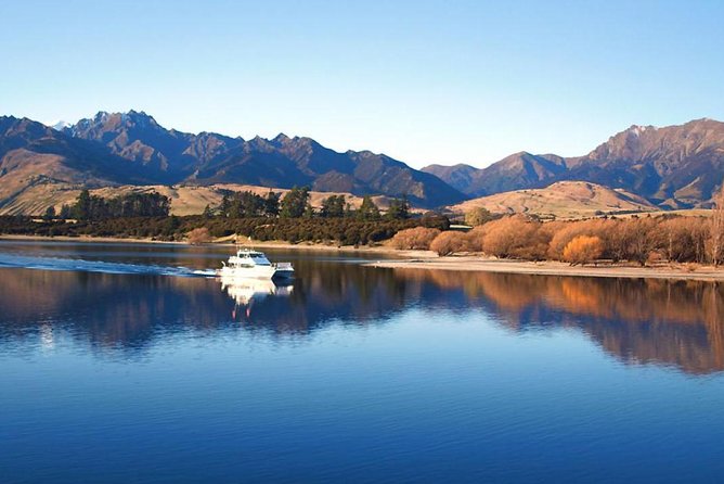 Lake Wanaka 1-Hour Cruise Including Wine and Cheese Board - Amenities and Inclusions