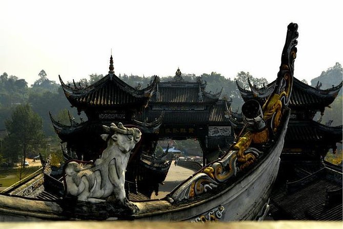 Leshan Giant Buddha and Huanglongxi Ancient Town Day Trip - Customer Experiences