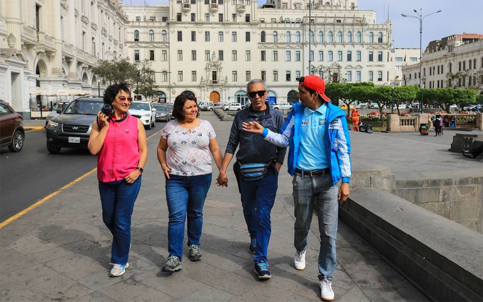 Lima: City Tour With Pickup and Drop-Off - Guided Tour Experience